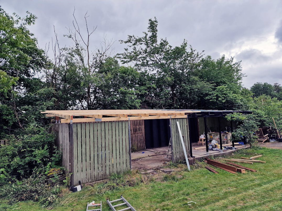 Fra gammelt skur til overdækket oase Fra gammelt skur til overdækket oase